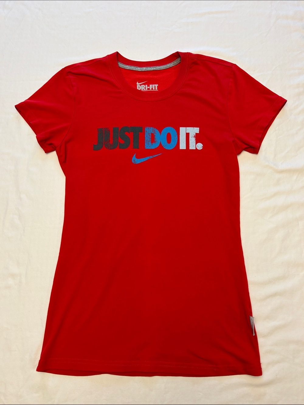 Nike Women’s Red Dri-FIT 'Just Do It' Graphic Tee